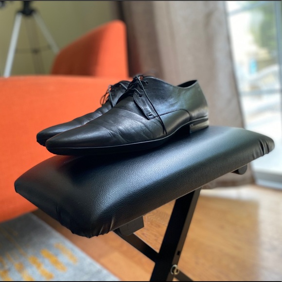 Black Hugo Boss Dress Shoes - Picture 2 of 4